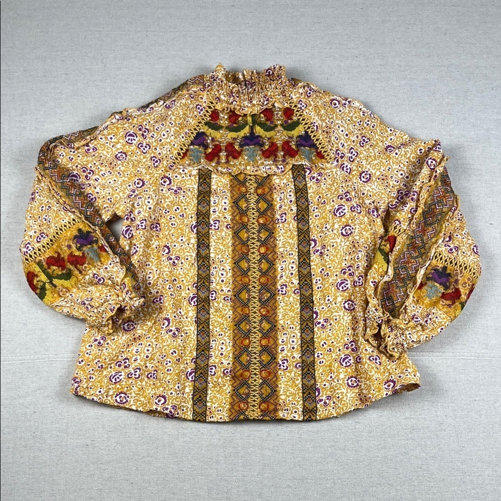 Maeve by Anthropologie Goldie Embroidered Top
Size: 2P